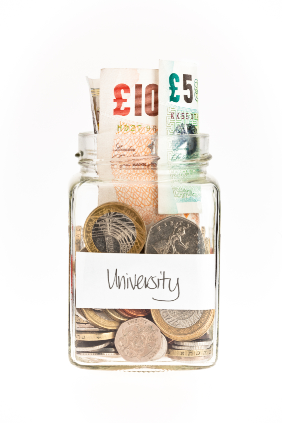  Studying without financial problems in the UK